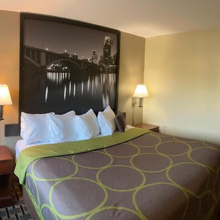 Super 8 By Wyndham Chisago City Exterior foto